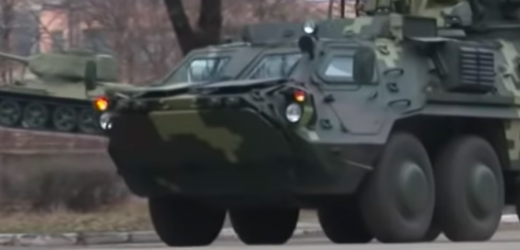 Втрутився особисто Зеленський: на Донбас з Харкова відправили колону нових БТР-4